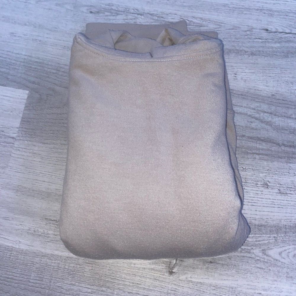 ⭐️ BRAND NEW! 90° Active Women’s Beige Hoodie